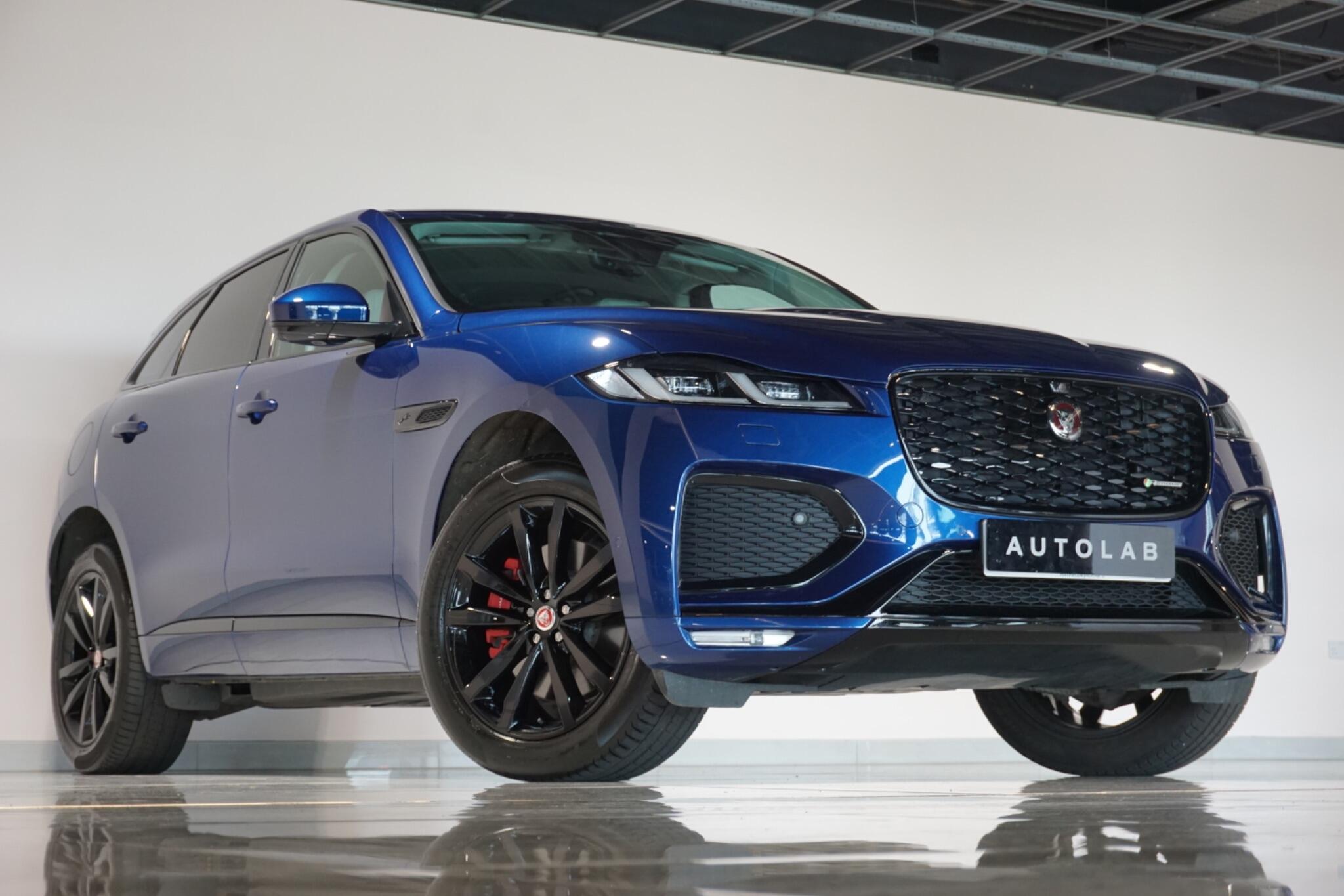 Jaguar F-PACE 3.0 D300 MHEV R-Dynamic SE SUV 5dr Diesel Auto AWD Euro 6 (s/s) (300 ps)